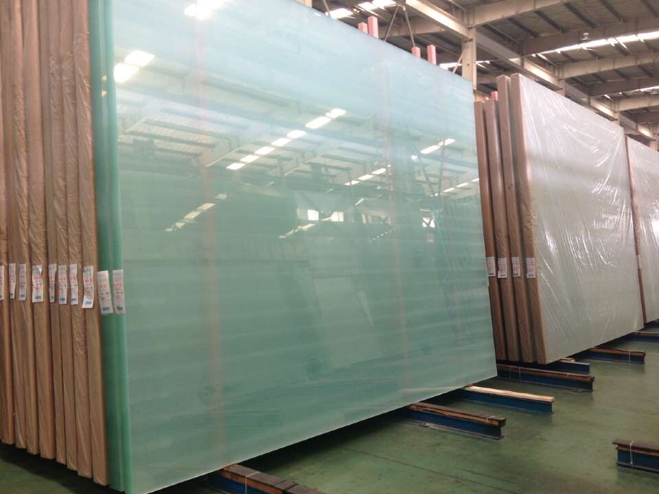 ULTRA CLEAR FLOAT GLASS 3MM TO 19MM WITH ANY STANDARD SIZE OR JUMBO SIZE